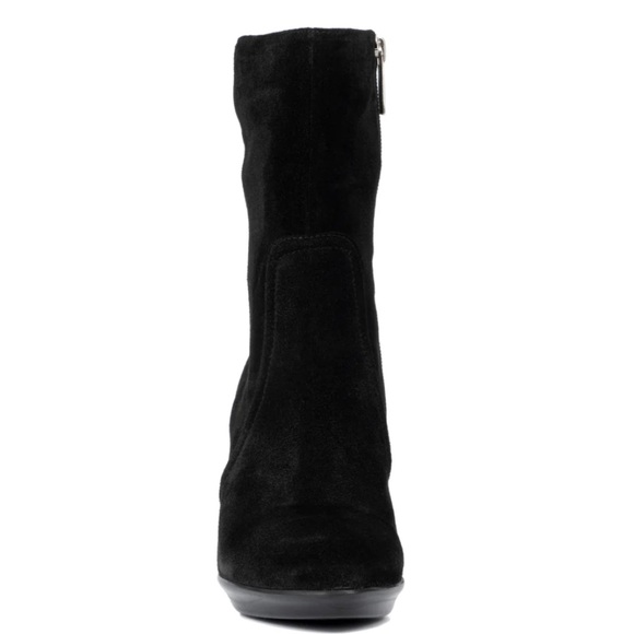 Aquatalia Women’s Renisa Boots in black suede. Size 7.5 - Picture 14 of 15